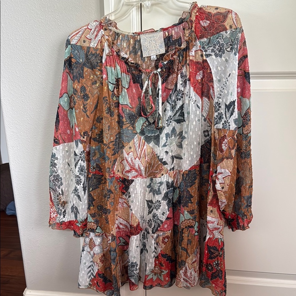 Johnny Was beautiful tiered  3/4 Sleeve Top